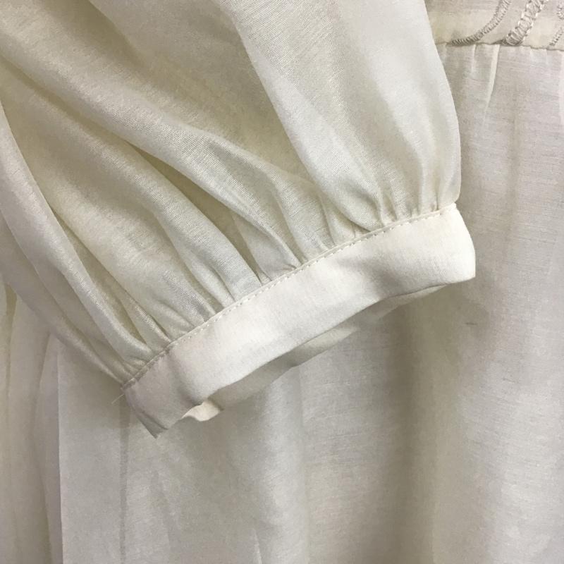 ダブルクローゼット w closet カットソー 半袖 333231 前身刺繍入りシアーボリューム袖プルオーバー 刺繍 アイボリー / アイボリー /  レディース USED 古着 中古 10100810