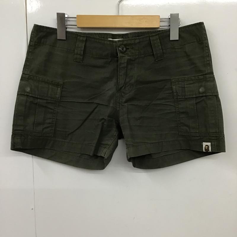 アベイシングエイプ A BATHING APE パンツ ショートパンツ ショートパンツ ハーフパンツ カジュアルパンツ ミリタリーパンツ S ロゴ、文字 カーキ / カーキ /  レディース USED 古着 中古 10100899