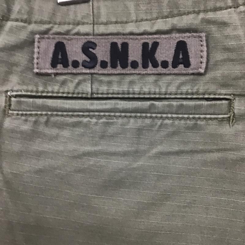 アベイシングエイプ A BATHING APE パンツ ショートパンツ ショートパンツ ハーフパンツ カジュアルパンツ ミリタリーパンツ S ロゴ、文字 カーキ / カーキ /  レディース USED 古着 中古 10100899