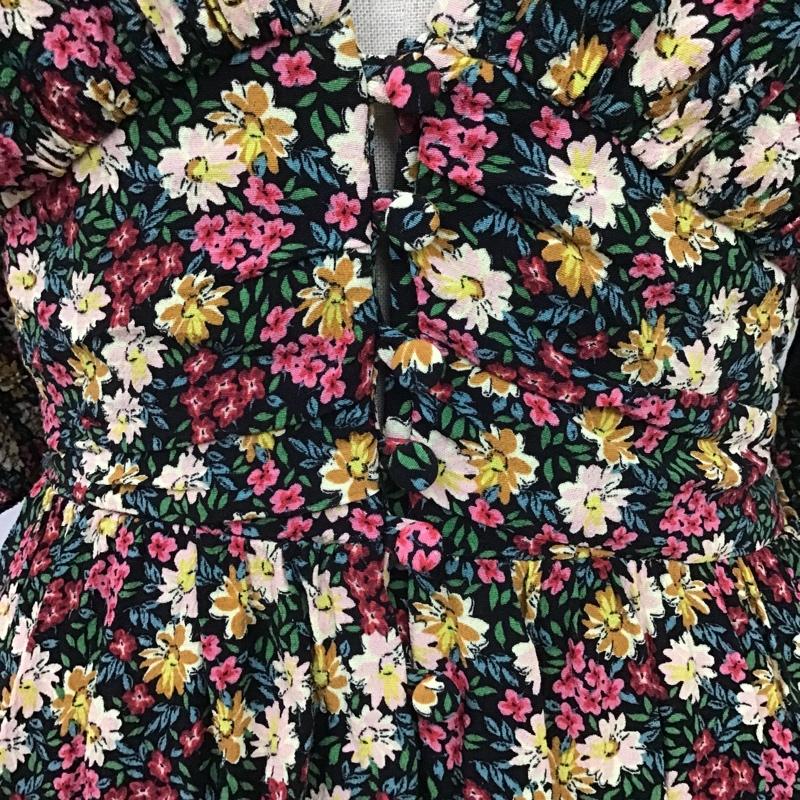 ザラ ZARA ワンピース ひざ丈スカート ミニワンピース 半袖ワンピース 花柄ワンピース フレアワンピース S 総柄 X 花柄 マルチカラー / マルチカラー /  レディース USED 古着 中古 10101266
