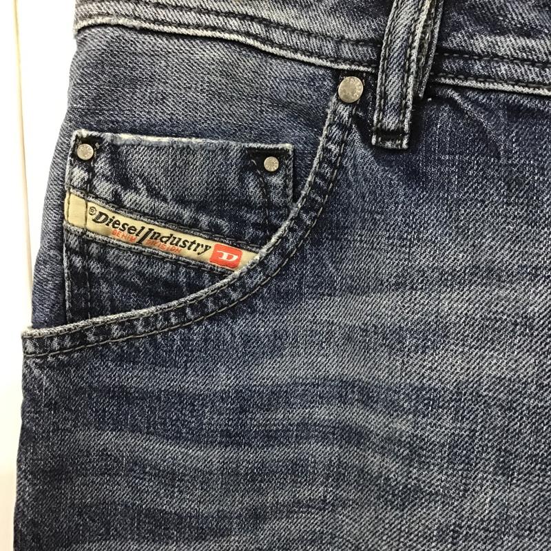 ディーゼル DIESEL パンツ デニム、ジーンズ デニムパンツ ストレートパンツ スリムパンツ カジュアルパンツ 30インチ 無地 インディゴ / インディゴ /  メンズ USED 古着 中古 10101647