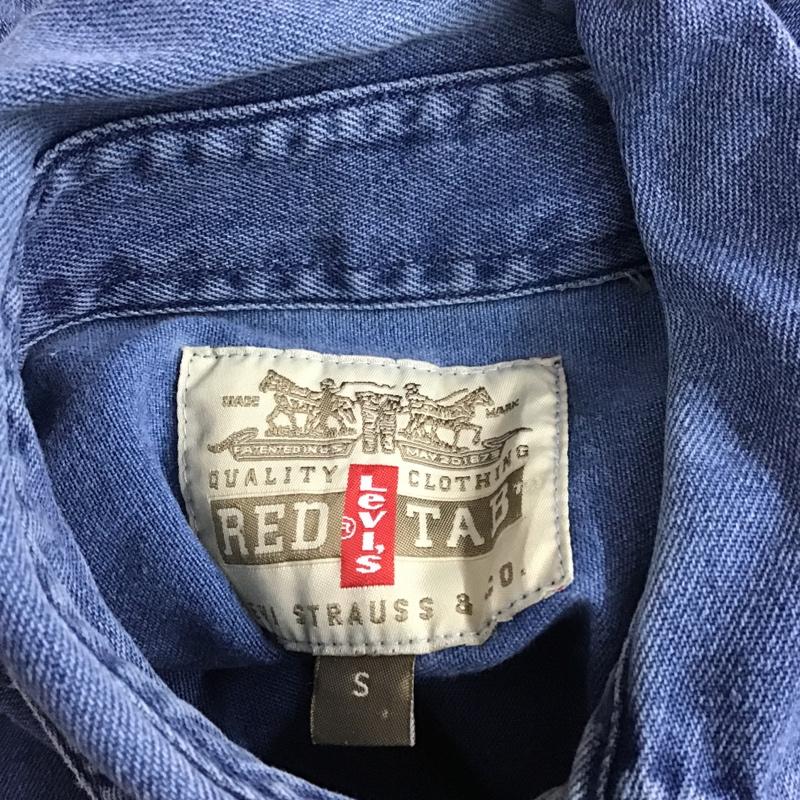 リーバイス Levi's シャツ、ブラウス 長袖 デニムシャツ RED TAB S 無地 青 / ブルー /  メンズ USED 古着 中古 10101713