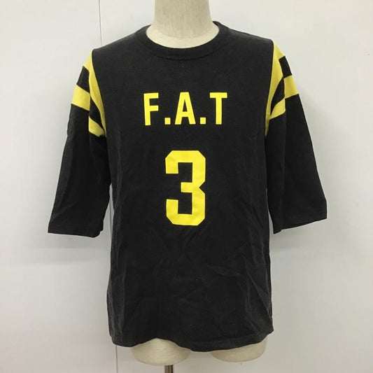 エフエイティー FAT Tシャツ 半袖 半袖カットソー プリントTシャツ クルーネックカットソー ロゴ、文字 黒 / ブラック / X 黄 / イエロー /  メンズ USED 古着 中古 10101918