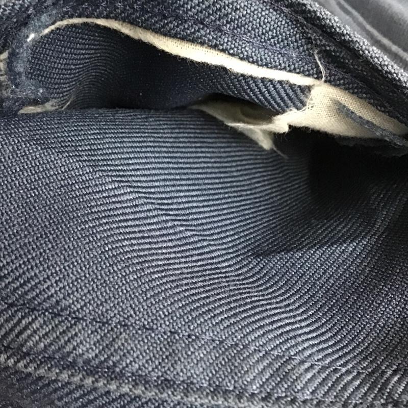 リーバイス Levi's パンツ デニム、ジーンズ カラージーンズ カジュアルパンツ センタータックパンツ 無地 紺 / ネイビー /  メンズ USED 古着 中古 10101927