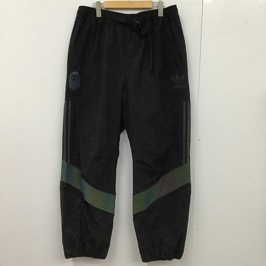 アベイシングエイプ A BATHING APE パンツ ワークパンツ、ペインターパンツ ナイロンパンツ DU0205 adidas Snowboarding 総柄 黒 / ブラック /  メンズ USED 古着 中古 10102366