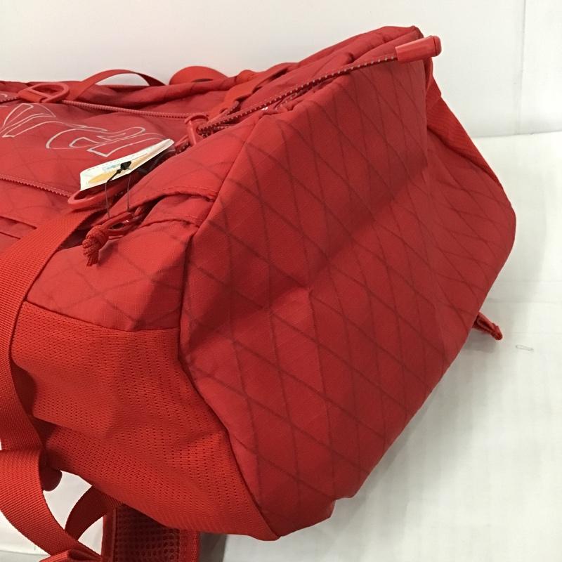 シュプリーム Supreme リュックサック、デイパック リュックサック、デイバッグ 18AW BACK PACK ロゴ、文字 赤 / レッド /  メンズ USED 古着 中古 10102439