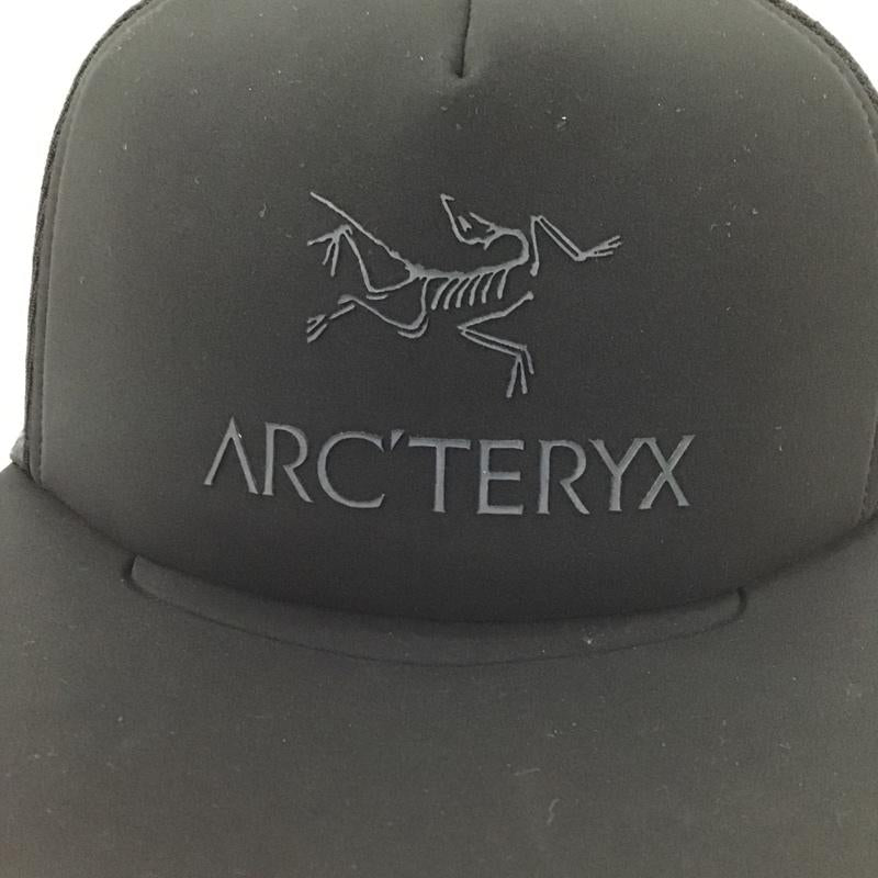 アークテリクス ARC'TERYX 帽子 キャップ LOGO TRUCKER FLAT タグ付き メッシュ FREE ロゴ、文字 黒 / ブラック /  メンズ USED 古着 中古 10103148