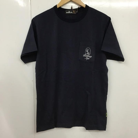 アベイシングエイプ A BATHING APE Tシャツ 半袖 007CSF801002X Tシャツ 半袖カットソー クルーネックカットソー M ロゴ、文字 紺 / ネイビー /  メンズ USED 古着 中古 10103466