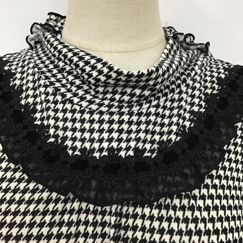 アクシーズファム axes femme カットソー 長袖 長袖カットソー ロングスリーブカットソー 袖レース タートルネック M 格子柄 X 総柄 白 / ホワイト / X 黒 / ブラック /  レディース USED 古着 中古 10103517