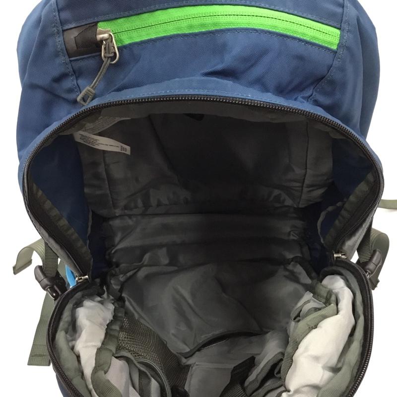 パタゴニア patagonia リュックサック、デイパック リュックサック、デイバッグ 47915 デイパック Atacama 28L ロゴ、文字 青 / ブルー / X 紺 / ネイビー / X カーキ / カーキ /  メンズ USED 古着 中古 10103608