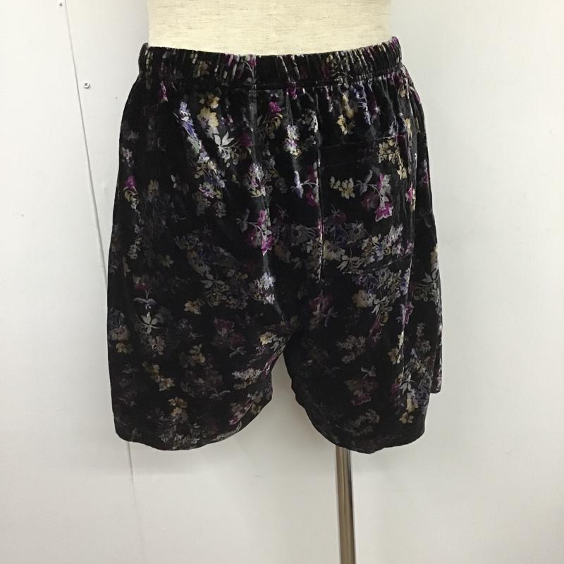 シュプリーム Supreme パンツ ショートパンツ Floral Velour Short 19FW 花柄 ハーフパンツ S ロゴ、文字 黒 / ブラック /  メンズ USED 古着 中古 10103687