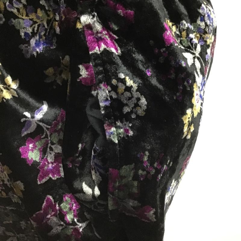 シュプリーム Supreme パンツ ショートパンツ Floral Velour Short 19FW 花柄 ハーフパンツ S ロゴ、文字 黒 / ブラック /  メンズ USED 古着 中古 10103687