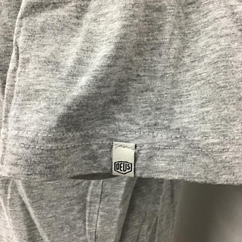 デウスエクスマキナ DEUS EX MACHINA Tシャツ 半袖 DMS51579B クルーネック M ロゴ、文字 灰 / グレー /  メンズ USED 古着 中古 10103935