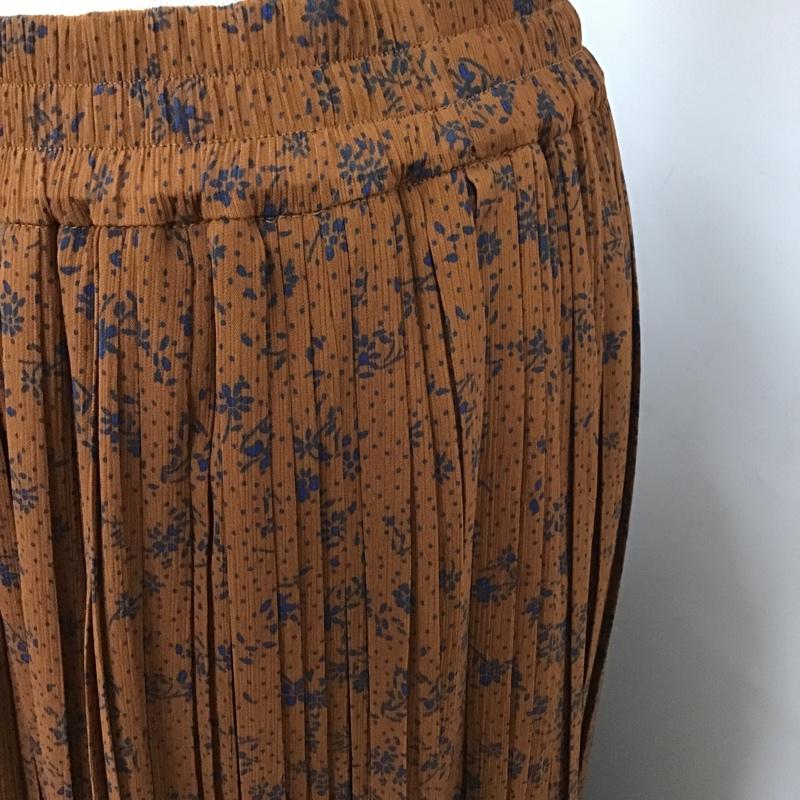 ナチュラルビューティーベーシック NATURAL BEAUTY BASIC スカート ロングスカート プリーツスカート M 総柄 茶 / ブラウン /  レディース USED 古着 中古 10104232