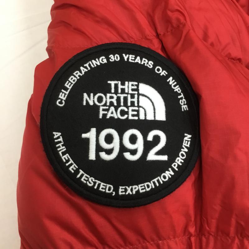 ザノースフェイス THE NORTH FACE ジャケット、上着 ダウンジャケット 1992 RETRO ANNIVERSARY NUPTSE JACKET ヌプシ NF0A7WWB682 タグ付 S ロゴ、文字 黒 / ブラック / X 赤 / レッド /  メンズ USED 古着 中古 10104245