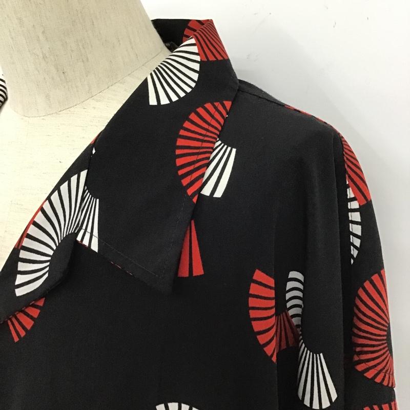 古着 USED シャツ、ブラウス 半袖 半袖シャツ カラーシャツ カジュアルシャツ 総柄 プリント 黒 / ブラック /  メンズ USED 古着 中古 10104358