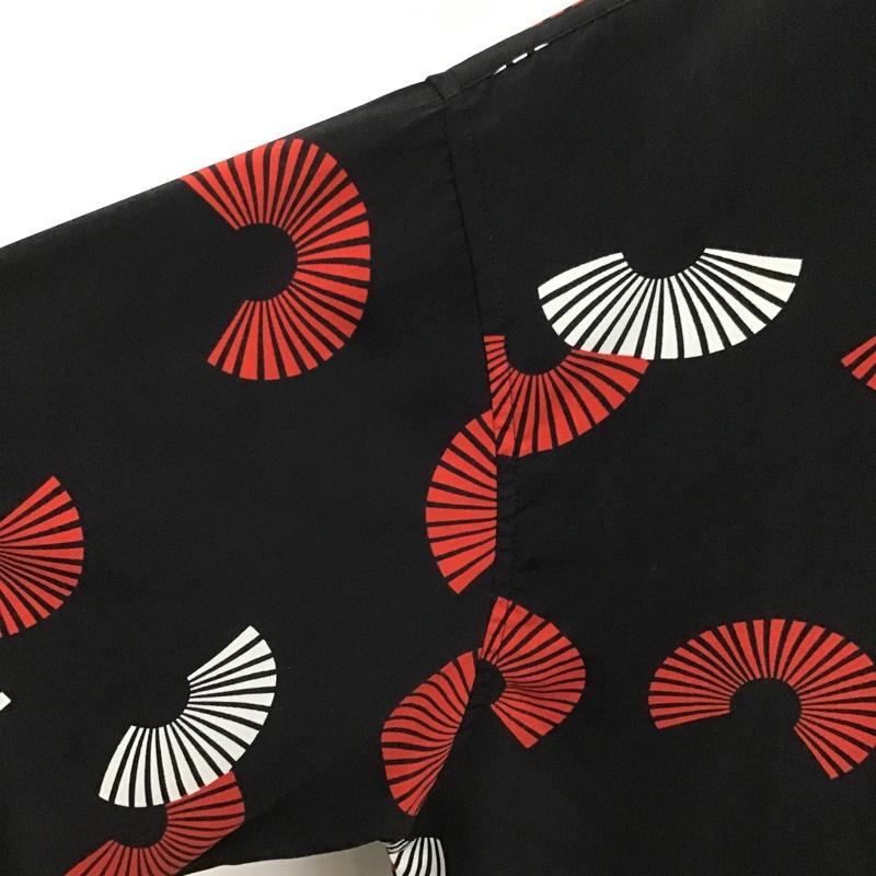 古着 USED シャツ、ブラウス 半袖 半袖シャツ カラーシャツ カジュアルシャツ 総柄 プリント 黒 / ブラック /  メンズ USED 古着 中古 10104358