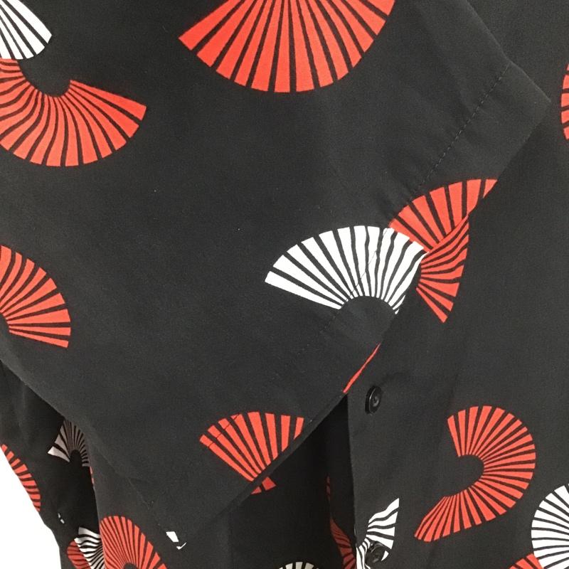 古着 USED シャツ、ブラウス 半袖 半袖シャツ カラーシャツ カジュアルシャツ 総柄 プリント 黒 / ブラック /  メンズ USED 古着 中古 10104358