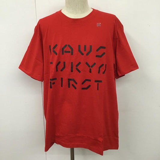 ユニクロ UNIQLO Tシャツ 半袖 341-446671 UNIQLO×KAWS UT グラフィックTシャツ 半袖カットソー プリントTシャツ XXL プリント 赤 / レッド /  メンズ USED 古着 中古 10104379