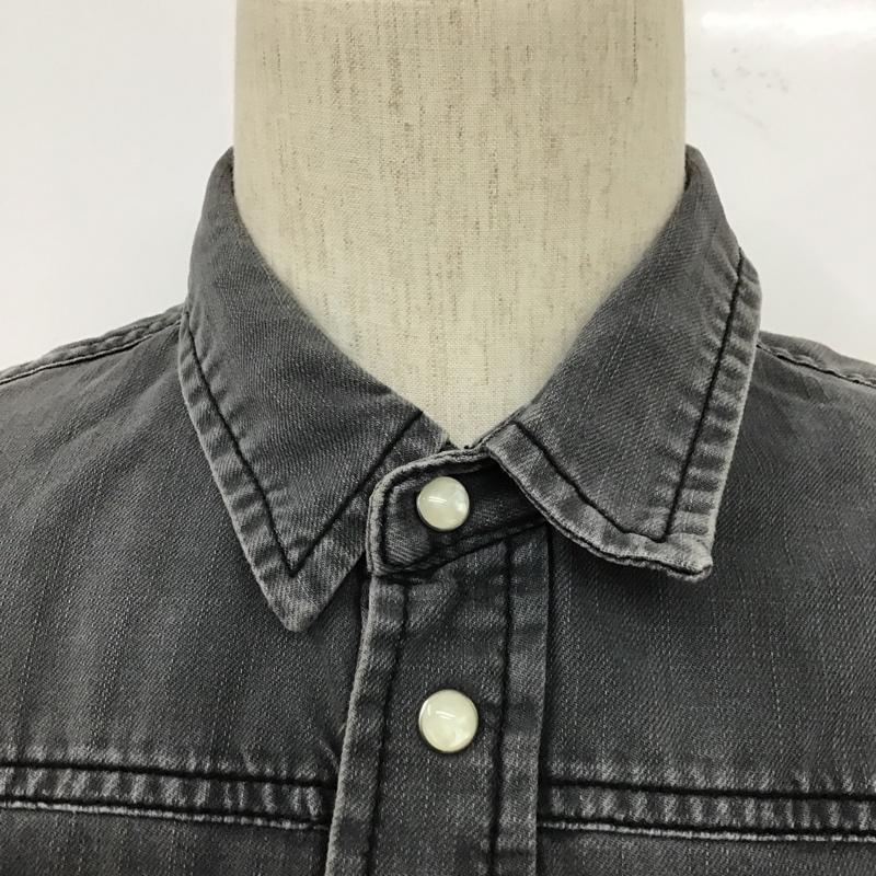 チープマンデイ CHEAP MONDAY シャツ、ブラウス 長袖 長袖シャツ カラーシャツ ポケットシャツ ダメージ加工シャツ S ロゴ、文字 灰 / グレー /  メンズ USED 古着 中古 10104452