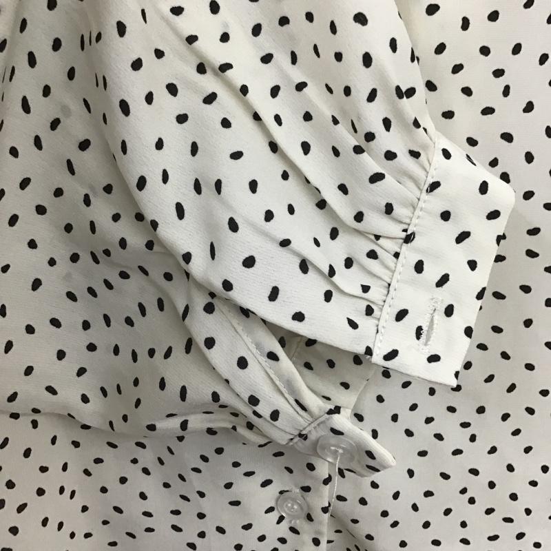 レイカズン Ray Cassin シャツ、ブラウス 長袖 長袖シャツ カラーシャツ ドット柄シャツ カジュアルシャツ FREE ドット 白 / ホワイト / X 黒 / ブラック /  レディース USED 古着 中古 10104652