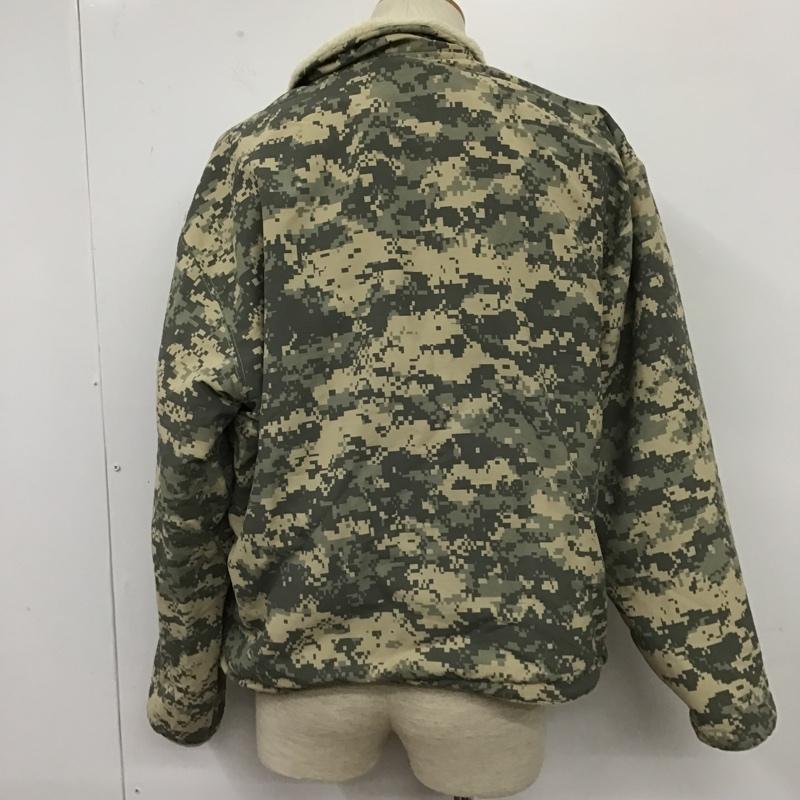 シュプリーム Supreme ジャケット、上着 ジャンパー、ブルゾン 23AW PolartecShearlingReversiblePullover ボアジャケット アウター リバーシブル M カモフラージュ柄・迷彩 マルチカラー / マルチカラー /  メンズ USED 古着 中古 10104926