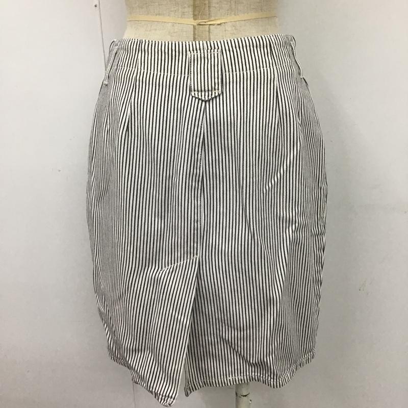 カルバン・クライン Calvin Klein スカート ひざ丈スカート 126785 sport petite ヒッコリー 8 ストライプ 白 / ホワイト / X 紺 / ネイビー /  レディース USED 古着 中古 10104941