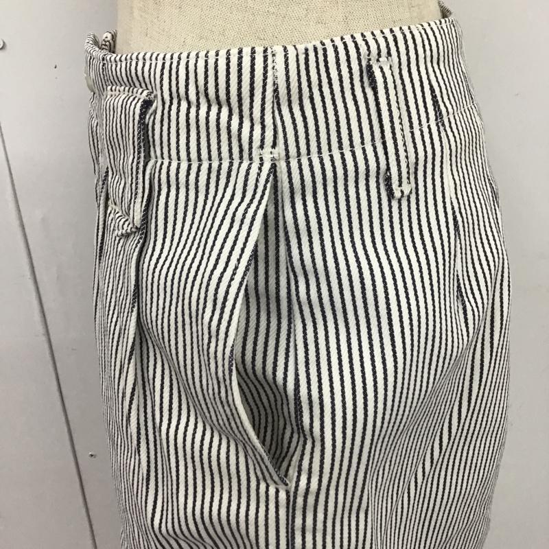 カルバン・クライン Calvin Klein スカート ひざ丈スカート 126785 sport petite ヒッコリー 8 ストライプ 白 / ホワイト / X 紺 / ネイビー /  レディース USED 古着 中古 10104941