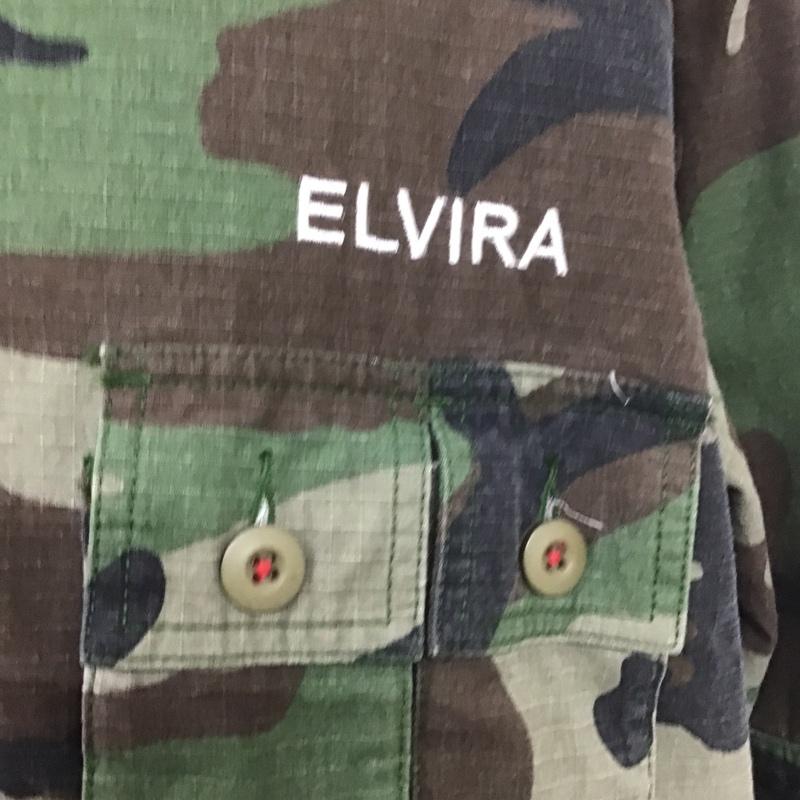 エルヴィラ ELVIRA ジャケット、上着 ジャケット、ブレザー ミリタリージャケット 迷彩 ロゴ カモフラ ローズフレーム M 刺繍 黒 / ブラック / X 茶 / ブラウン / X カーキ / カーキ /  メンズ USED 古着 中古 10104963