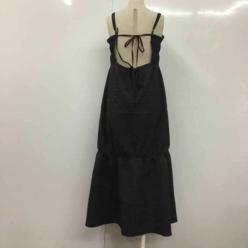 ナイスクラップ NICE CLAUP ワンピース ロングスカート 0132090260 シャーリングキャミワンピース ノースリーブキャミワンピース ロングワンピース FREE 無地 黒 / ブラック /  レディース USED 古着 中古 10105175