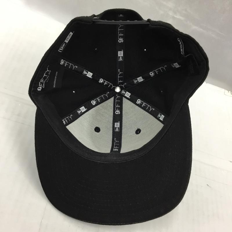 オークリー OAKLEY 帽子 キャップ NEW ERA スナップバック ロゴ、文字 黒 / ブラック /  メンズ USED 古着 中古 10105307