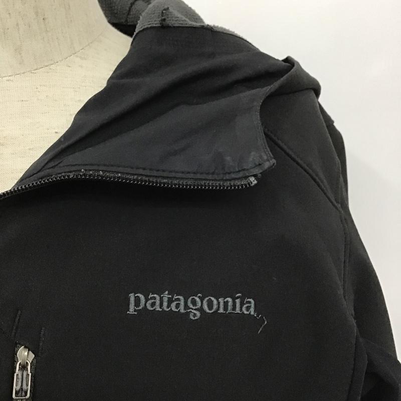 パタゴニア patagonia ジャケット、上着 ジャンパー、ブルゾン 83415FA16 マウンテンパーカー ジップアップジャケット パーカー アウター M ロゴ、文字 黒 / ブラック / X 紺 / ネイビー /  メンズ USED 古着 中古 10105317