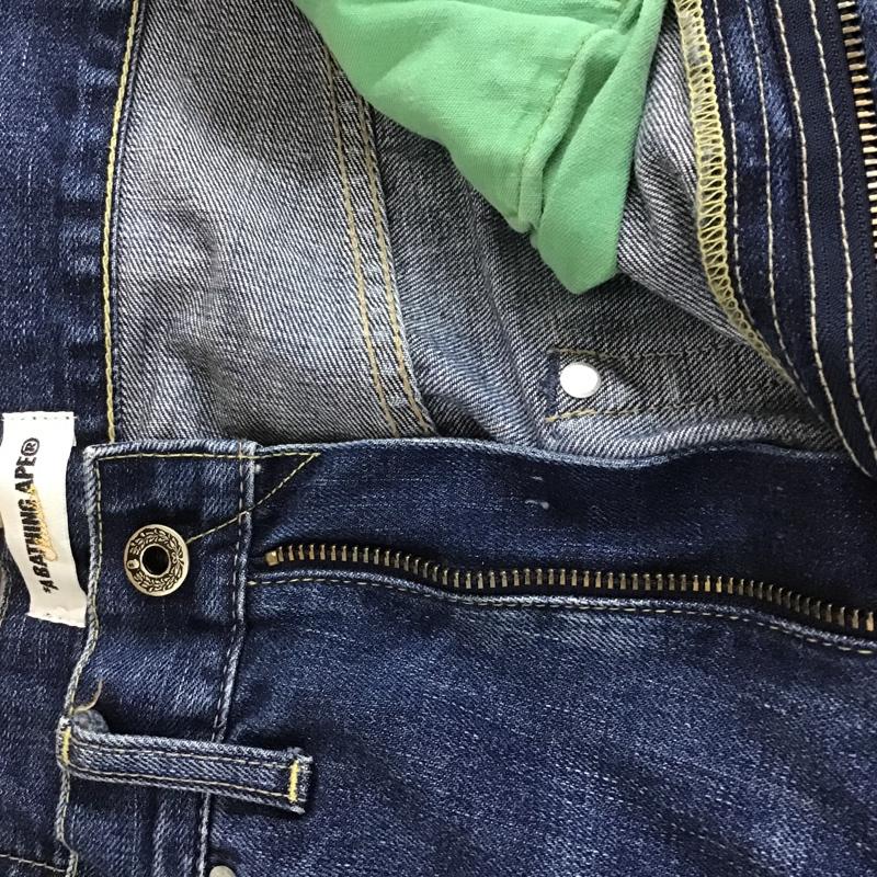 アベイシングエイプ A BATHING APE パンツ デニム、ジーンズ ジーパン 日本製 M 無地 青 / ブルー /  メンズ USED 古着 中古 10105477